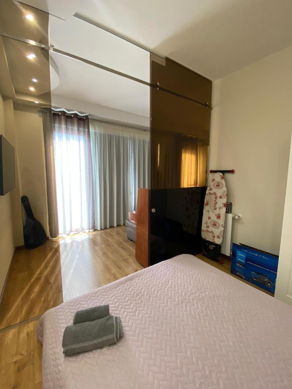 Apartment - "Exclusive" Tbilisi Buitenkant foto